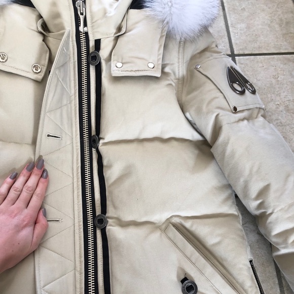 Authentic Womens Mooseknuckle 3Q JACKET - Picture 12 of 16